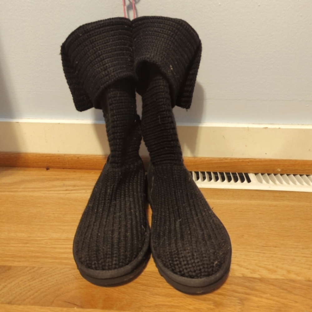 Brand new UGG classic Cardy knit boots (8)
